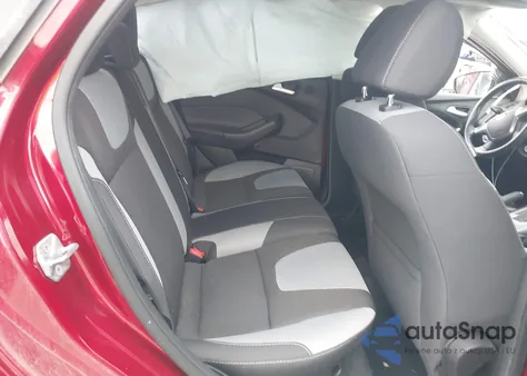 2014 Ford Focus Se z USA, uszkodzony, nr VIN 1FADP3F24EL214797